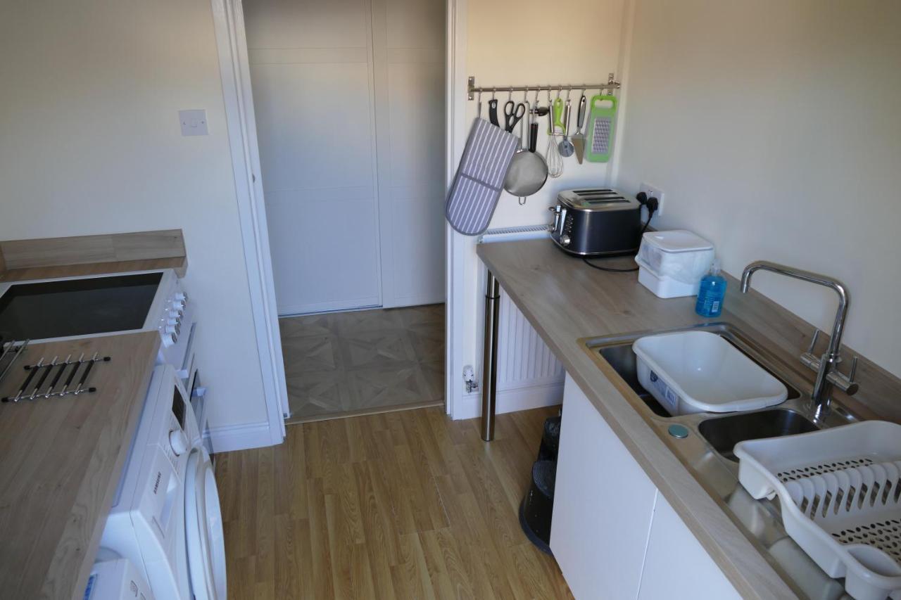 Magnolia Self Contained Suites Coalpit Heath ภายนอก รูปภาพ