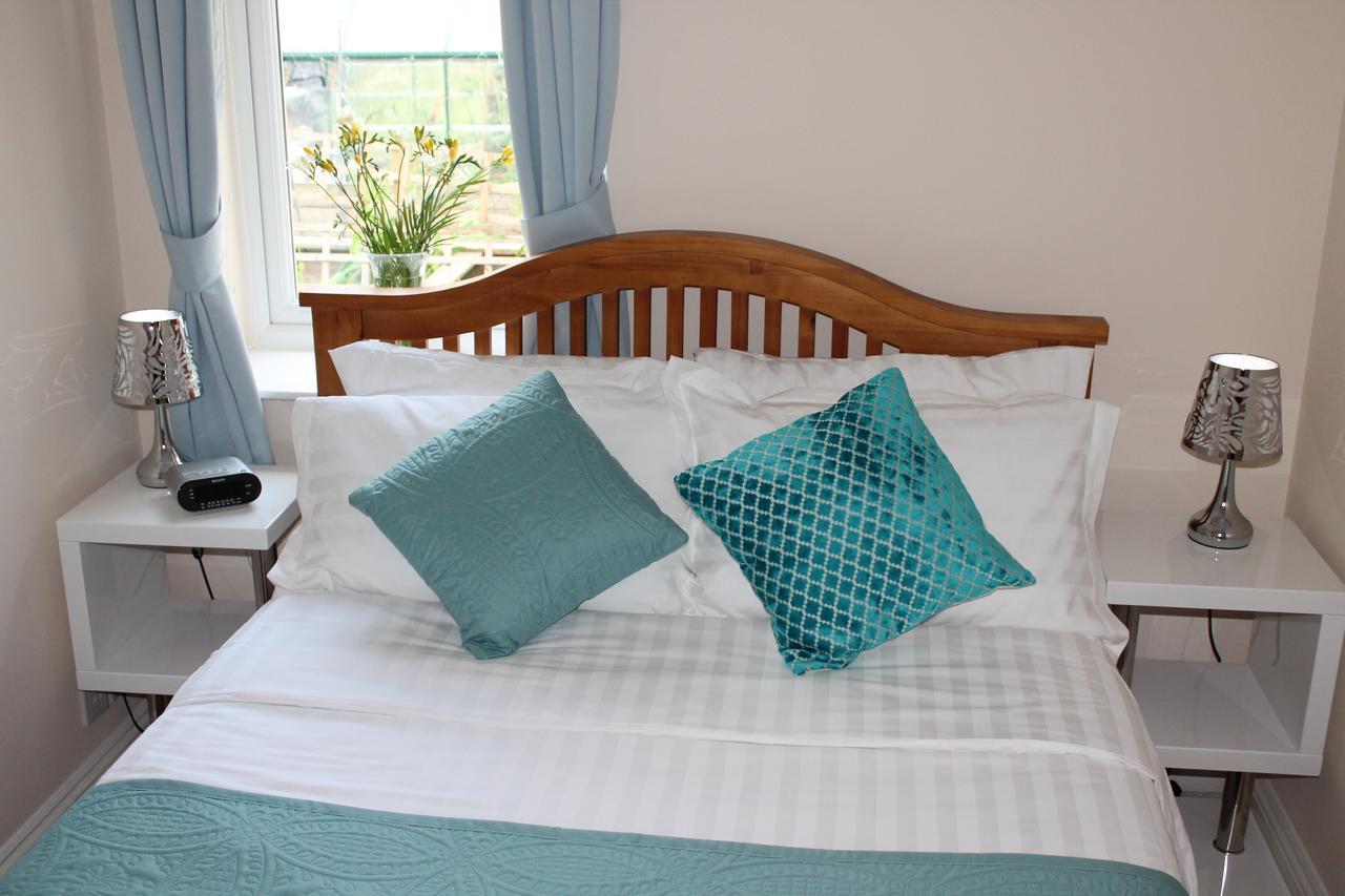 Magnolia Self Contained Suites Coalpit Heath ภายนอก รูปภาพ